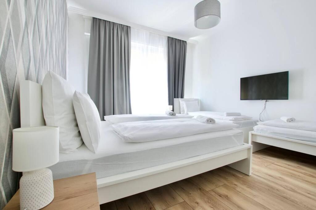 Premium Apartment By Hi5-Vaci Str. 3 Bedroom Budapeste Exterior foto